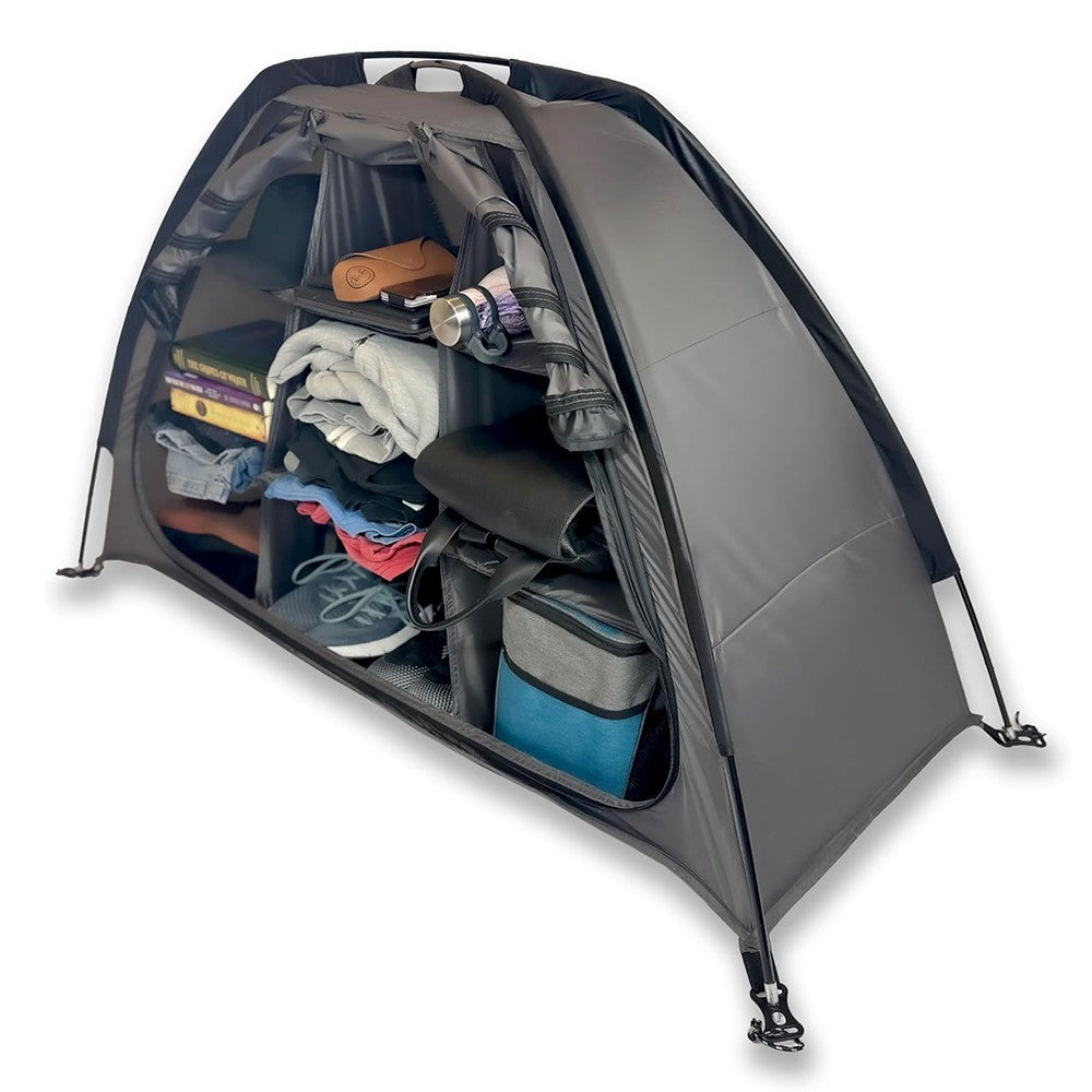 Armário para organizacao de roupas e outros itens em acampamento