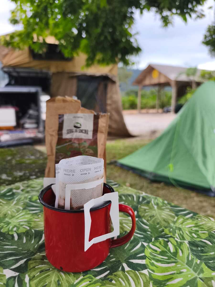 Kit 50 Filtros de Café Individuais Portáteis com Alça para Copo (Drip Coffee)